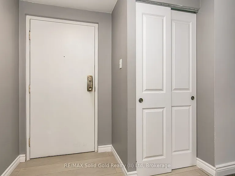 4 Avalon Pl #308 — Photo 9