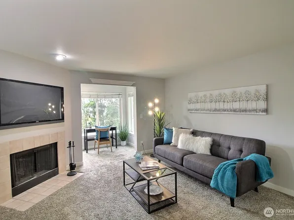 975 Aberdeen Avenue NE #L202, Renton, WA 98056