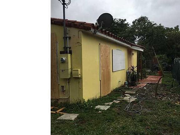 5th image of 1102 NW 7th Ter