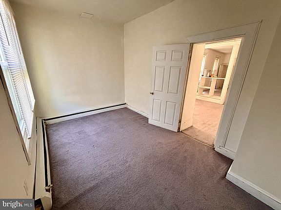5th image of 1723 Mount Vernon St #2-F