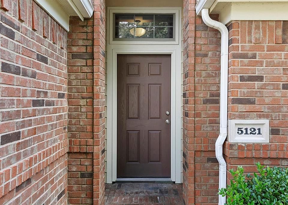 1st image of 5121 Blackwood Dr #5121