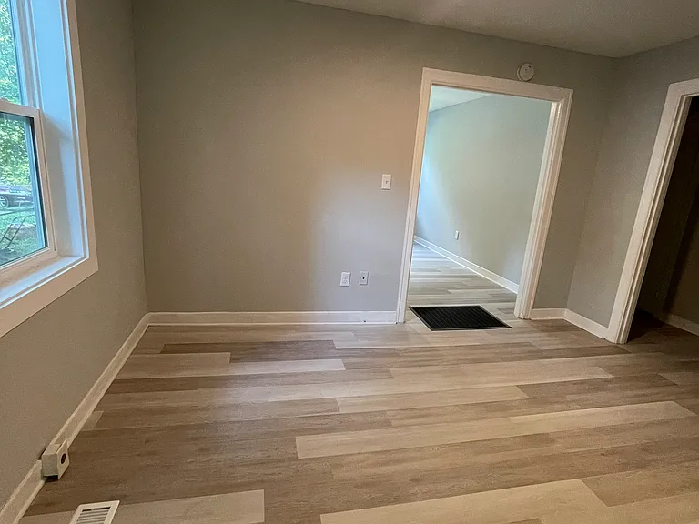 4111 Kirkland Ave — Photo 9
