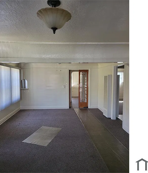 2 bed, 998 sqft, $2,000 — Photo 2