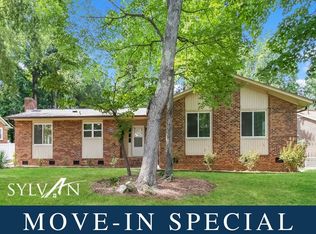 3402 Regents Park Ln, Greensboro, NC 27455