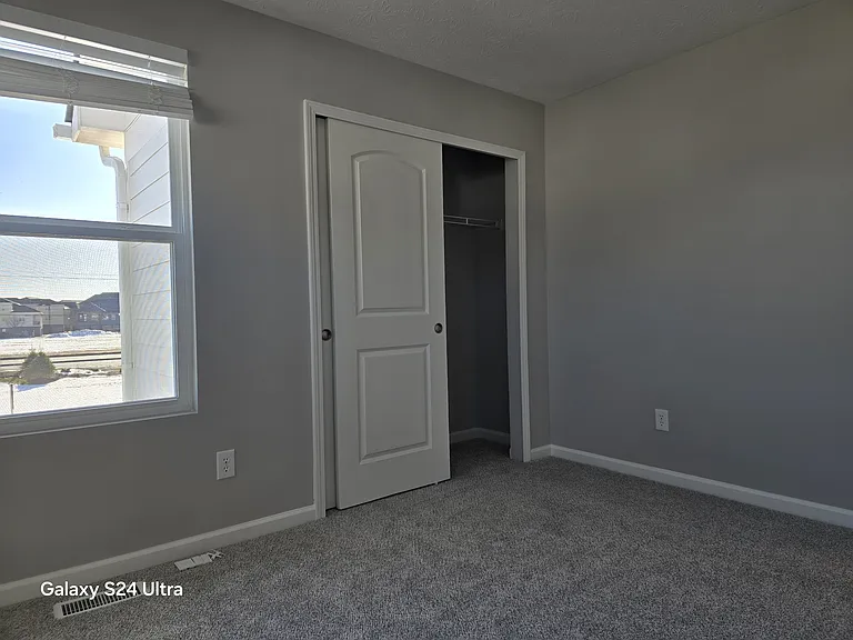 3rd bedroom closet