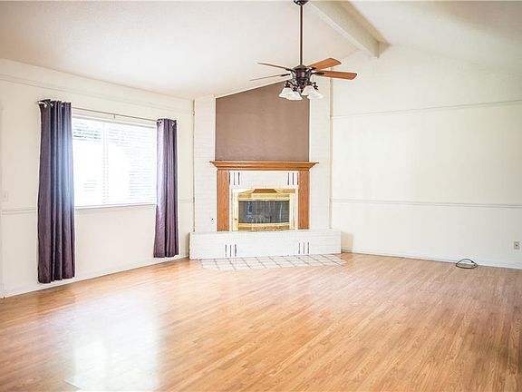 4th image of 2729 W Highland Cir