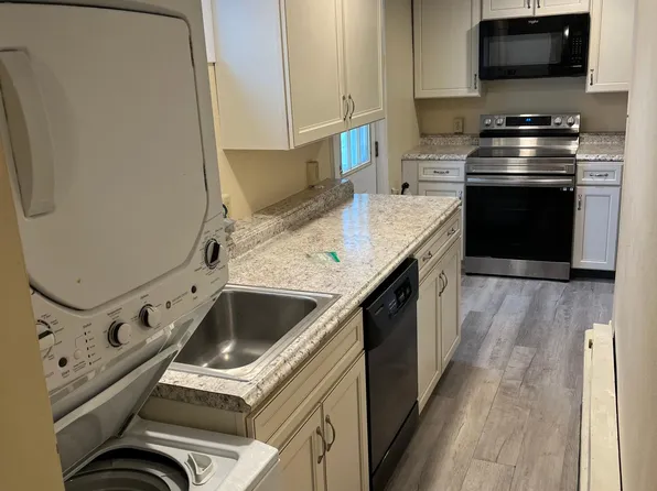 6340 New St, Center Valley, PA 18034