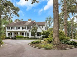 20 Woodlee Rd, Cold Spring Harbor, NY 11724