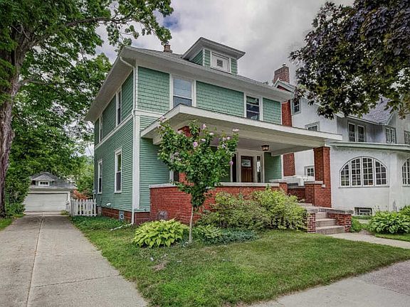 4th image of 1419 Byron St SE
