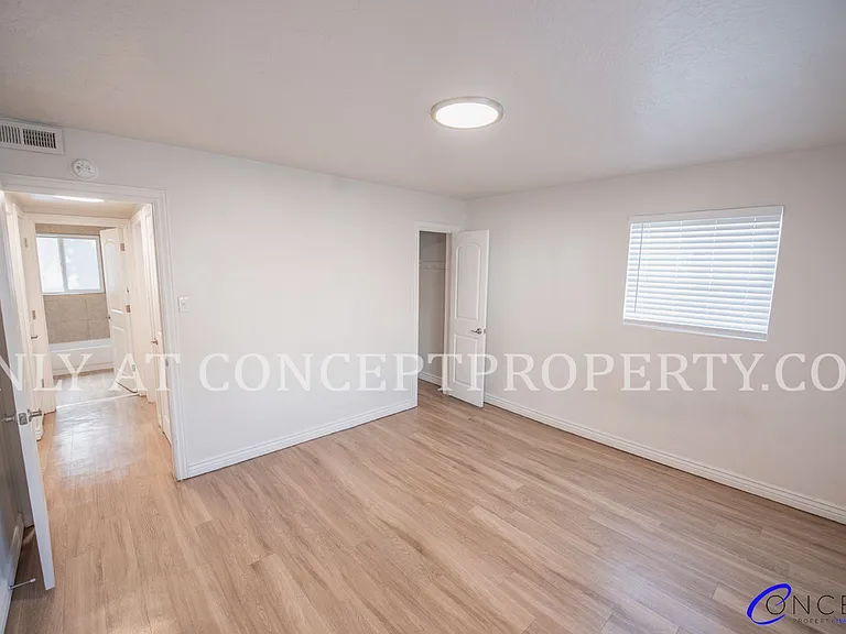 943-971 Chapel Dr — Photo 17