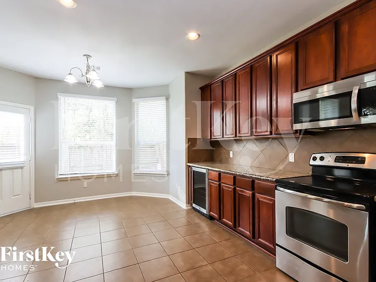 1806 Chart Dr — Photo 6