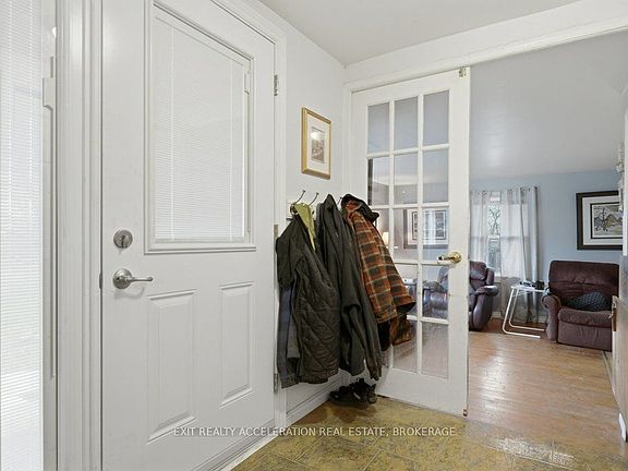 3rd image of 147 Cooks Rd