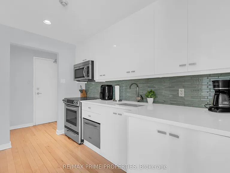 202 Saint Patrick St #10 — Photo 5