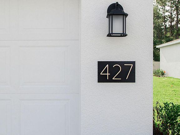 5th image of 427 Three Oaks Dr