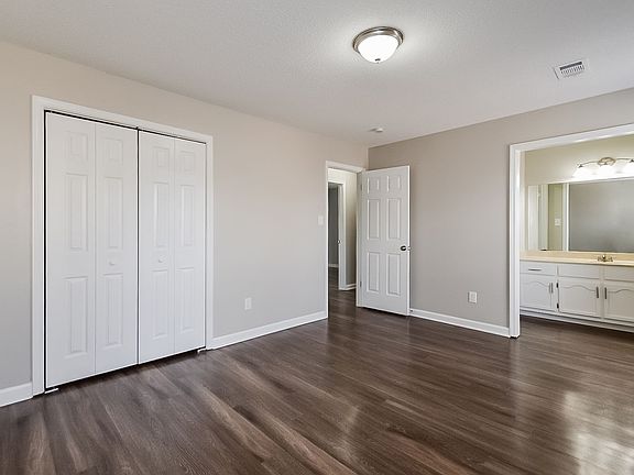 5th image of 4990 Bartonwood Dr