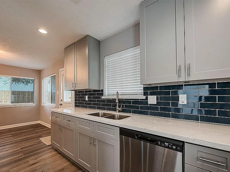1623 Cherry Ridge Dr — Photo 6