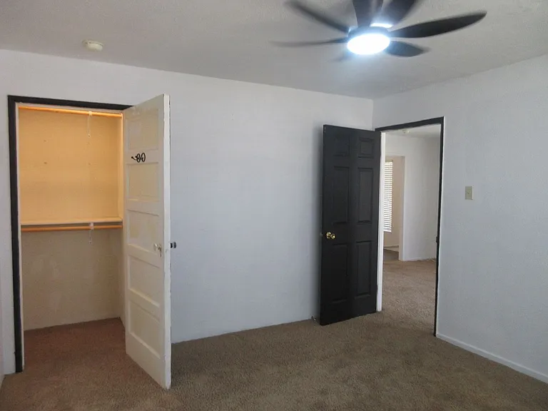 1116 N O'Melveny Ave — Photo 14