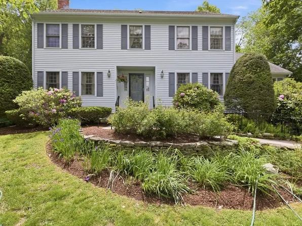 1 Battleview Cir, Lexington, MA 02420