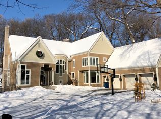 16537 Ringer Rd, Wayzata, MN 55391