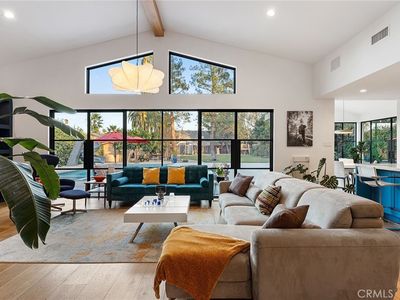 6134 Corbin Ave, Tarzana, CA, 91356