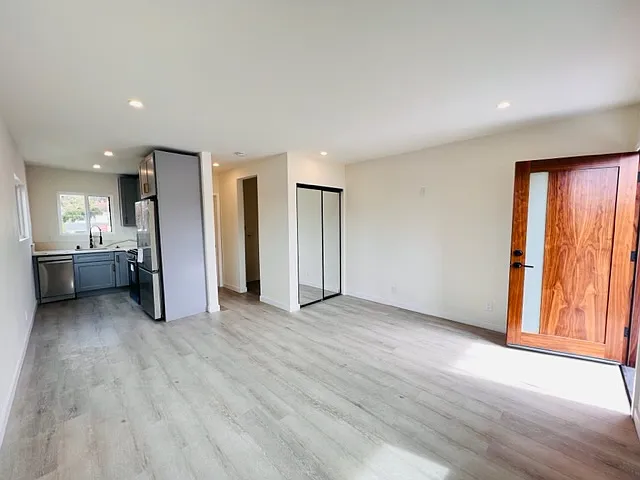 1408 Armadale Ave #2 — Photo 4