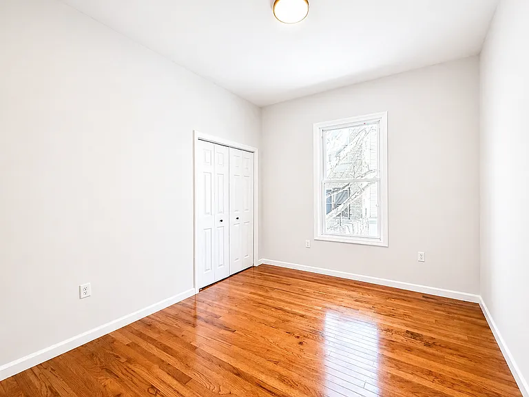 10 Clendenny Ave #1 — Photo 4