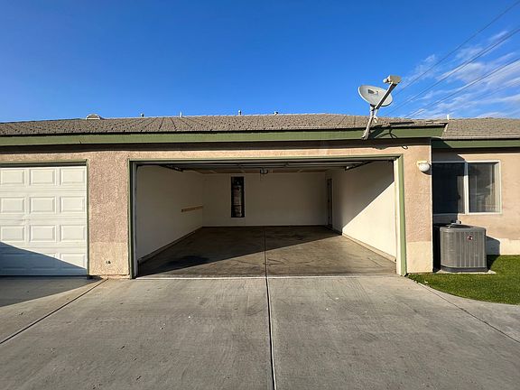 4th image of 4404 Pebble Creek Dr APT D
