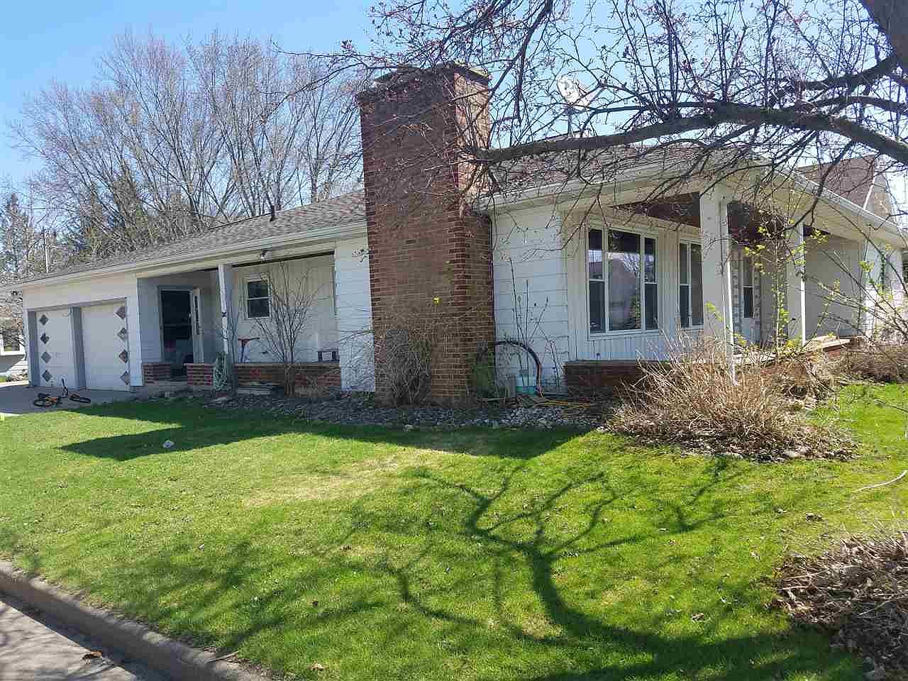 310 W Central St, Loyal, WI 54446 Zillow