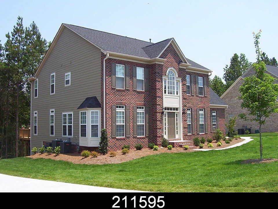 1st image of 221 Village Glen Way