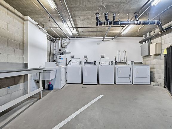 5th image of 18425 Malden St #401-R
