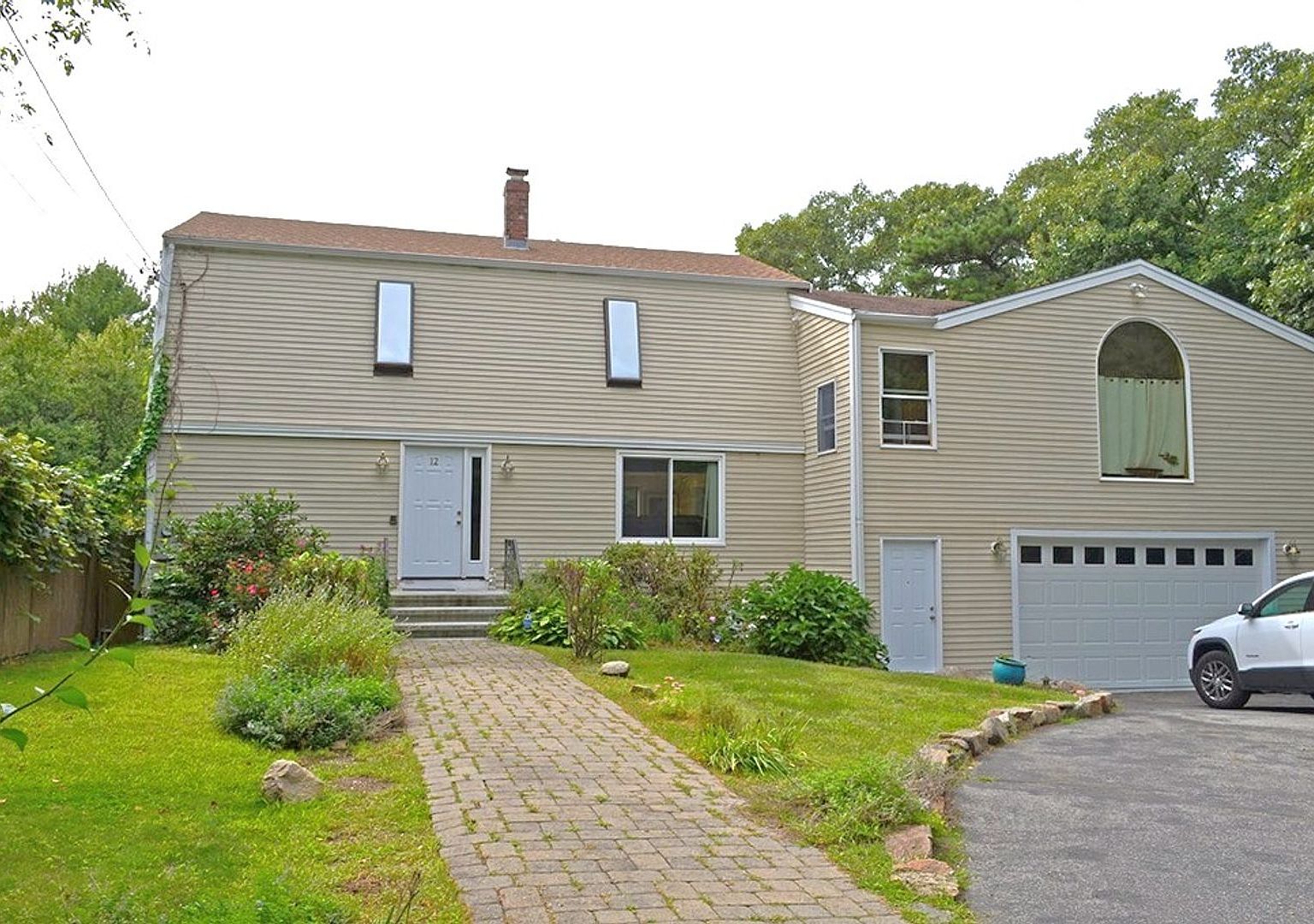 12 Brooks Ln, Gloucester, MA 01930 Zillow