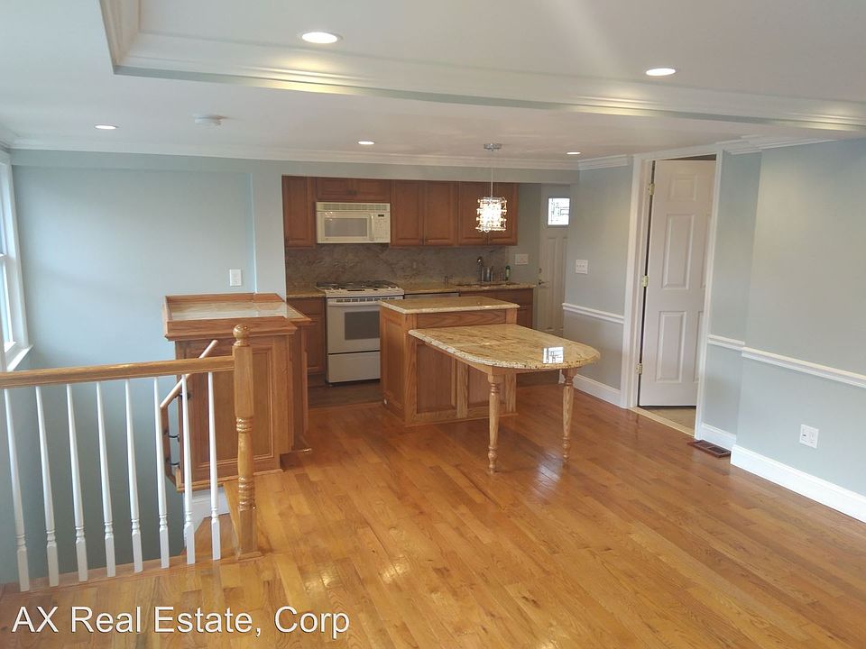 1st image of 266 Willett Ave
