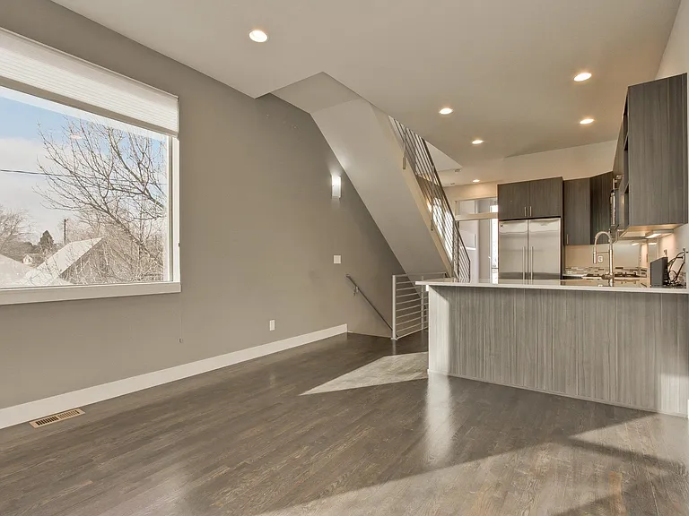 1036 W 37th Ave — Photo 16