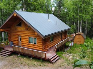 1350 Whistling Swan Dr, Fairbanks, AK 99712