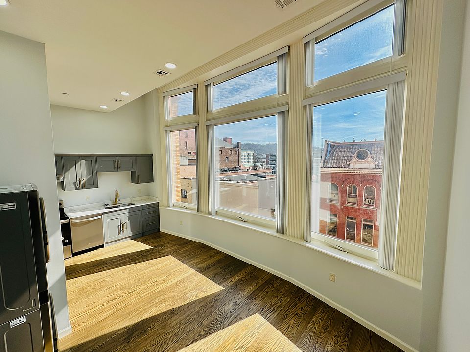 1st image of 118 Baltimore St #303