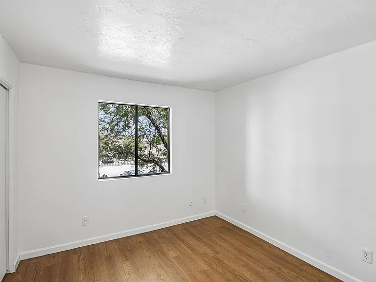 Monte Vista Commons — Photo 33