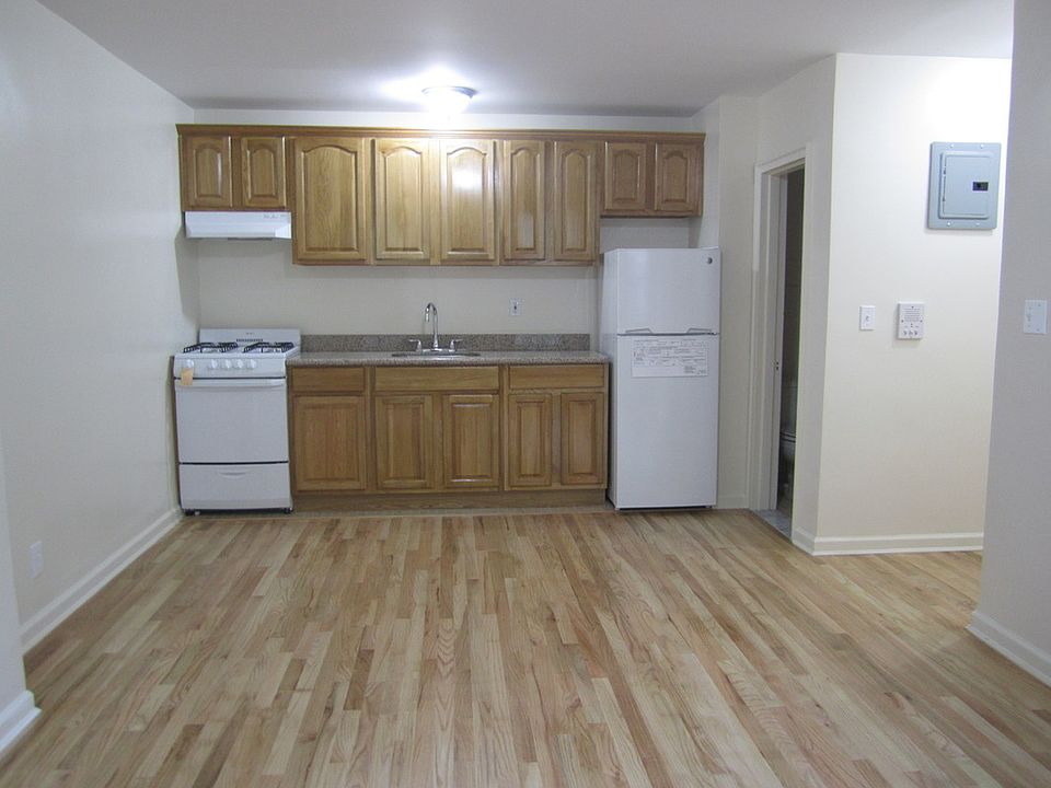 2nd image of 415 9th Ave APT 2D