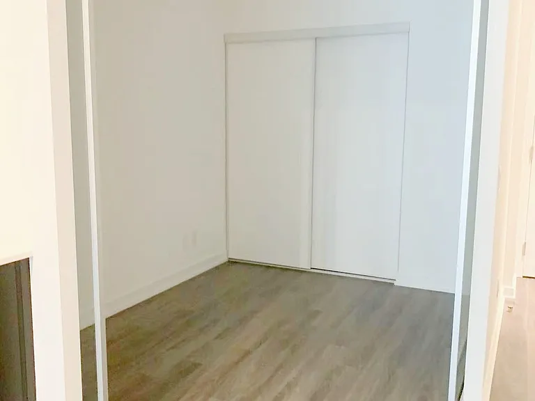 20 Edward St #610 — Photo 8