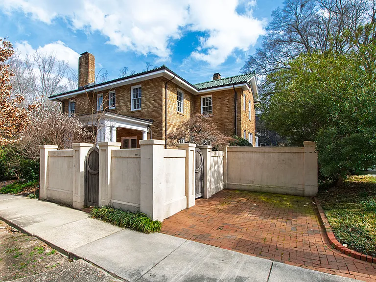 1313 College Pl — Photo 30