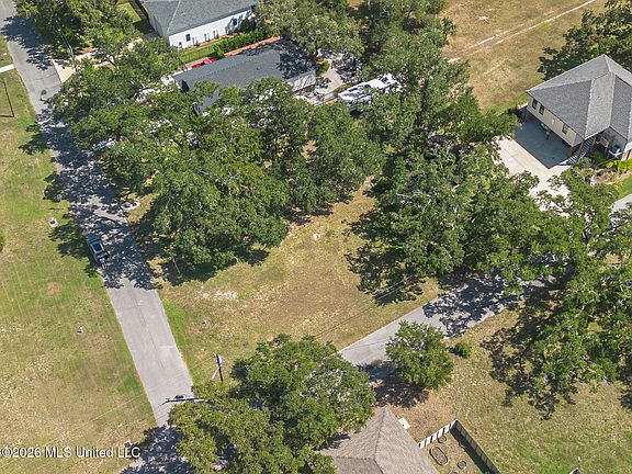 5th image of 500 Rich Ave