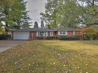 1469 W Glenn Dr, Decatur, IL 62526