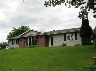 654 E Merrifield Rd, Edgerton, WI 53534