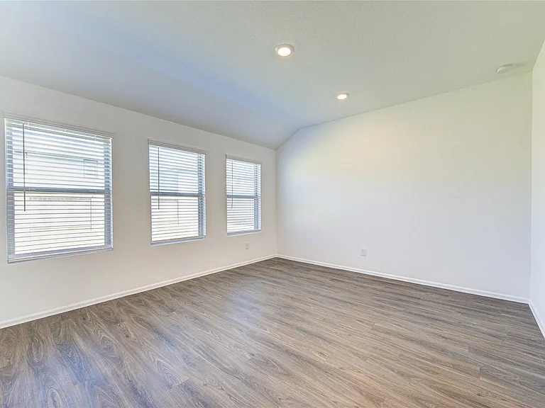 5023 Lavaridge Ln — Photo 41