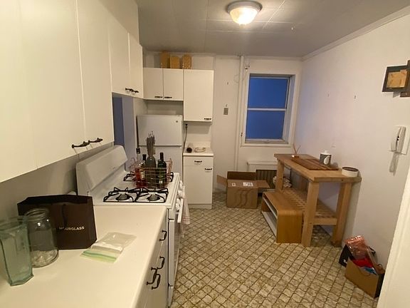 3rd image of 64 Thompson St #3F