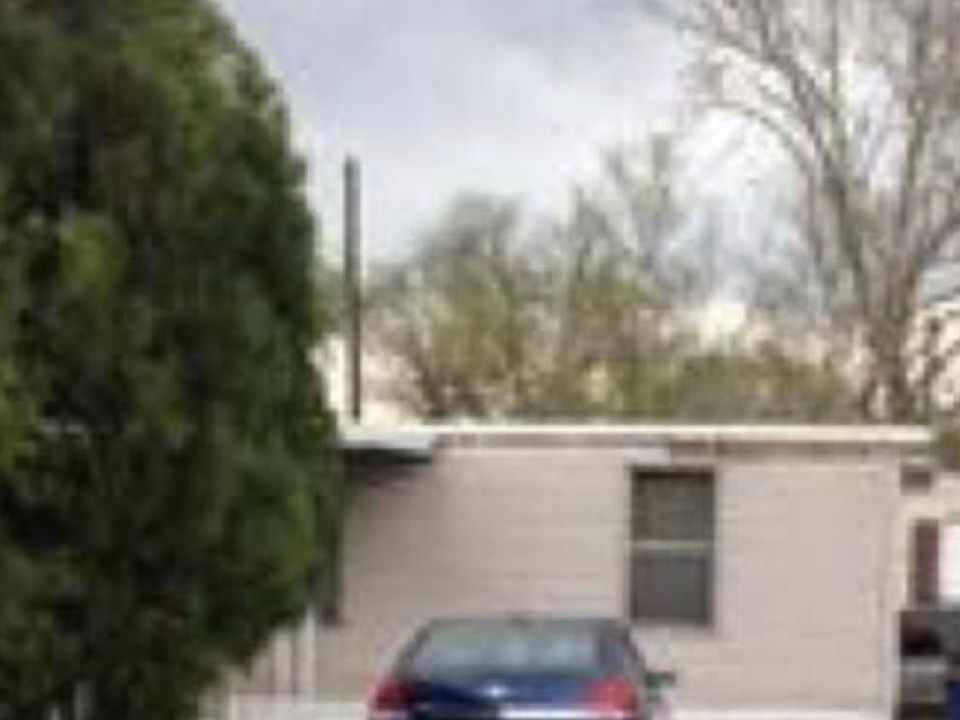 1st image of 100 W 6th Ave #9
