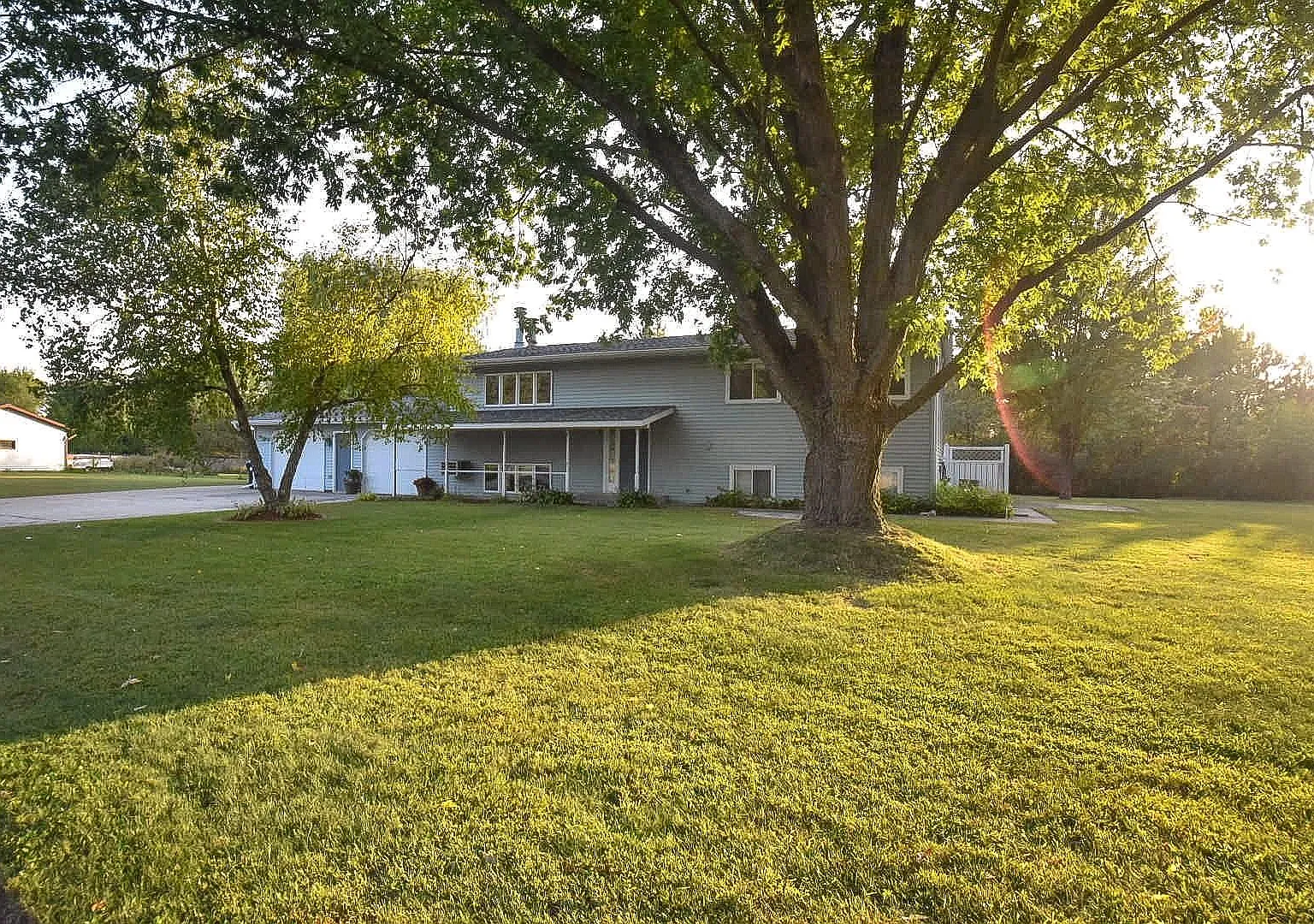 2501 Thomas Ct — Photo 1