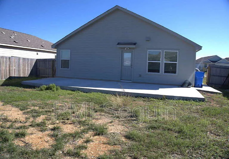 809 Riviera Ct — Photo 19