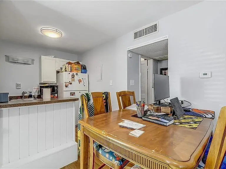 1000 W 26th St #109 — Photo 6