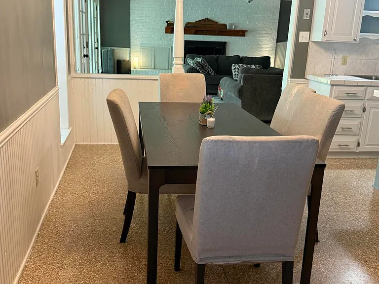 204 Carolyn Dr — Photo 10