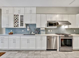 3264 Clermont Mews, Vancouver, BC